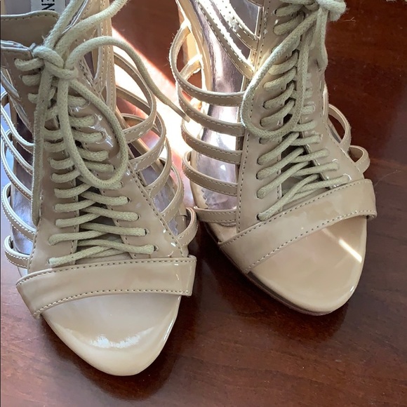 Sexy lace up Steve madden high heels - Picture 2 of 7